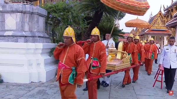 อัญเชิญพระบรมราชสรีรางคาร ในหลวง ร.9 อัญเชิญพระบรมราชสรีรางคาร ในหลวง ร.9