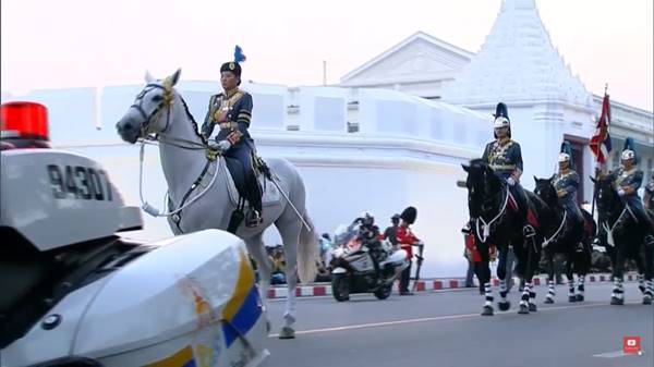 อัญเชิญพระบรมราชสรีรางคาร ในหลวง ร.9 อัญเชิญพระบรมราชสรีรางคาร ในหลวง ร.9