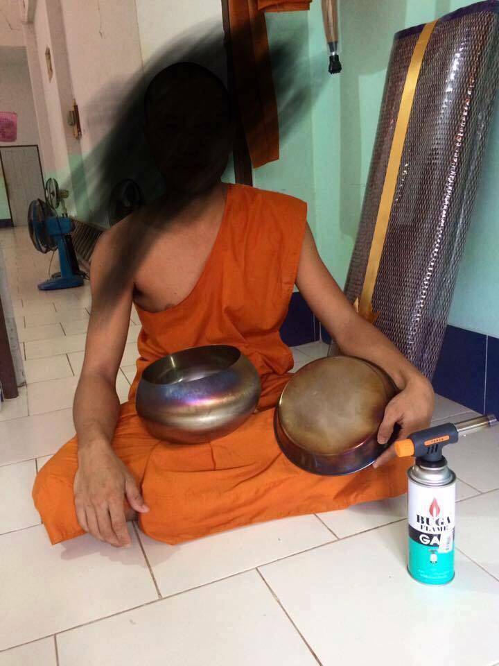 ตกแต่งบาตรพระ ตกแต่งบาตรพระ