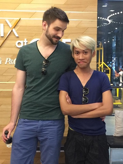 ม่อน เกย์ไทยมีแฟนฝรั่ง ม่อน เกย์ไทยมีแฟนฝรั่ง