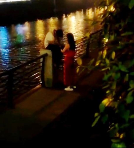 สาวจีนแบกแฟน สาวจีนแบกแฟน