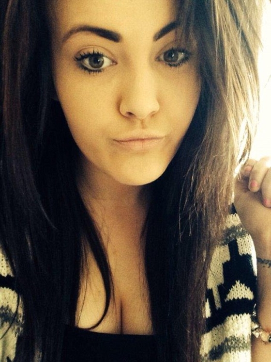 เด็กสาวเจ็บหนัก ถูกน้ำพุฉีดอวัยวะเพศเยิน เย็บกว่า 250 เข็ม เด็กสาวเจ็บหนัก ถูกน้ำพุฉีดอวัยวะเพศเยิน เย็บกว่า 250 เข็ม