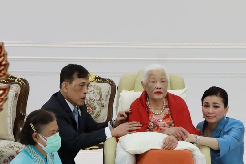 สมเด็จพระบรมราชชนนีพันปีหลวง สมเด็จพระบรมราชชนนีพันปีหลวง