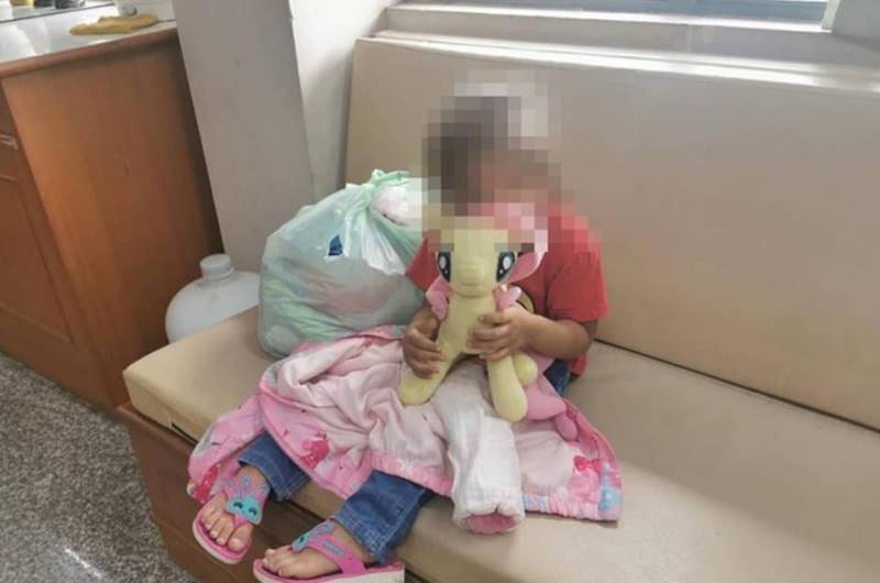 แม่ทิ้งลูก แม่ทิ้งลูก