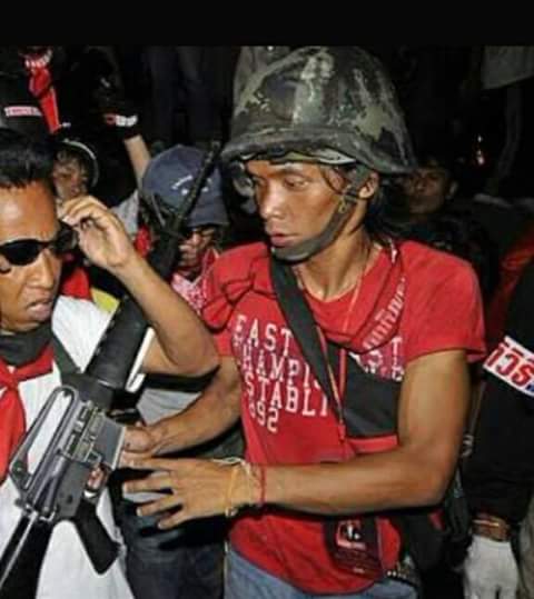 เสื้อแดง วัดธรรมกาย เสื้อแดง วัดธรรมกาย