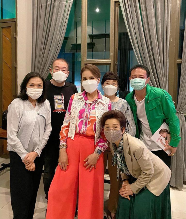 ทูลกระหม่อม ทูลกระหม่อม