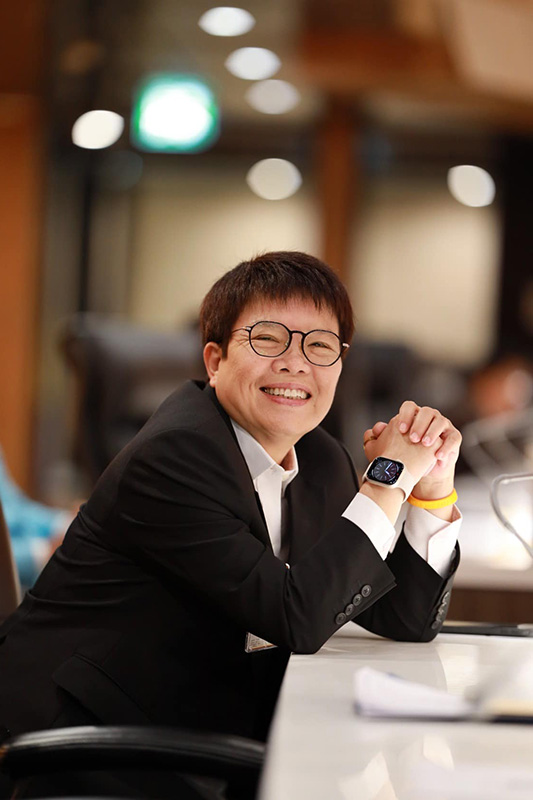 มัลลิกา จิระพันธุ์วาณิช มัลลิกา จิระพันธุ์วาณิช