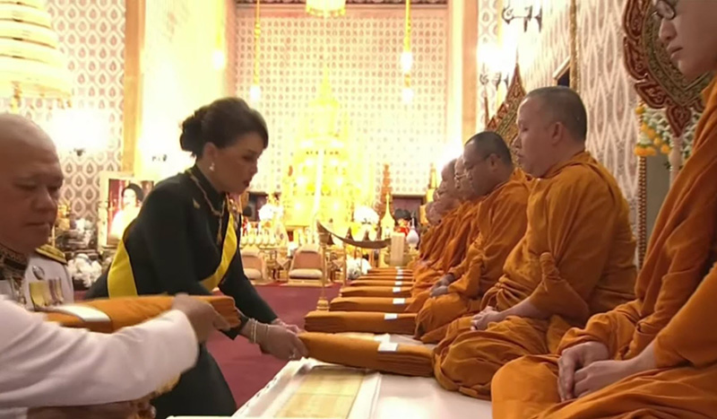 พิธีธรรมสวดพระอภิธรรมพระบรมศพ สมเด็จพระบรมราชชนนีพันปีหลวง พิธีธรรมสวดพระอภิธรรมพระบรมศพ สมเด็จพระบรมราชชนนีพันปีหลวง