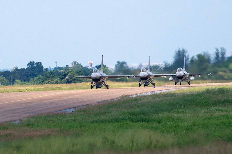 ไทยโชว์ F-16 พร้อมปฏิบัติภารกิจ 24 ชม. ไทยโชว์ F-16 พร้อมปฏิบัติภารกิจ 24 ชม.