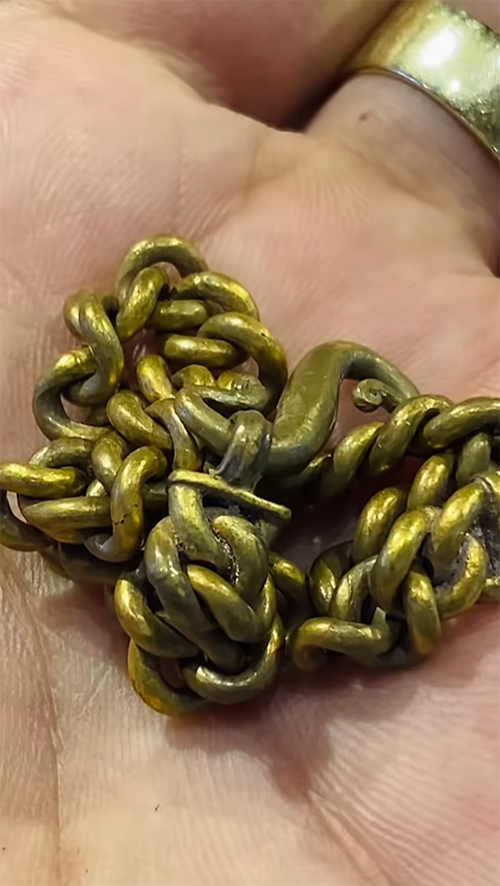 มรดกจากคุณแม่ ถูกขู่ห้ามขาย ก่อนหลอมเป็นทองแท้ มรดกจากคุณแม่ ถูกขู่ห้ามขาย ก่อนหลอมเป็นทองแท้