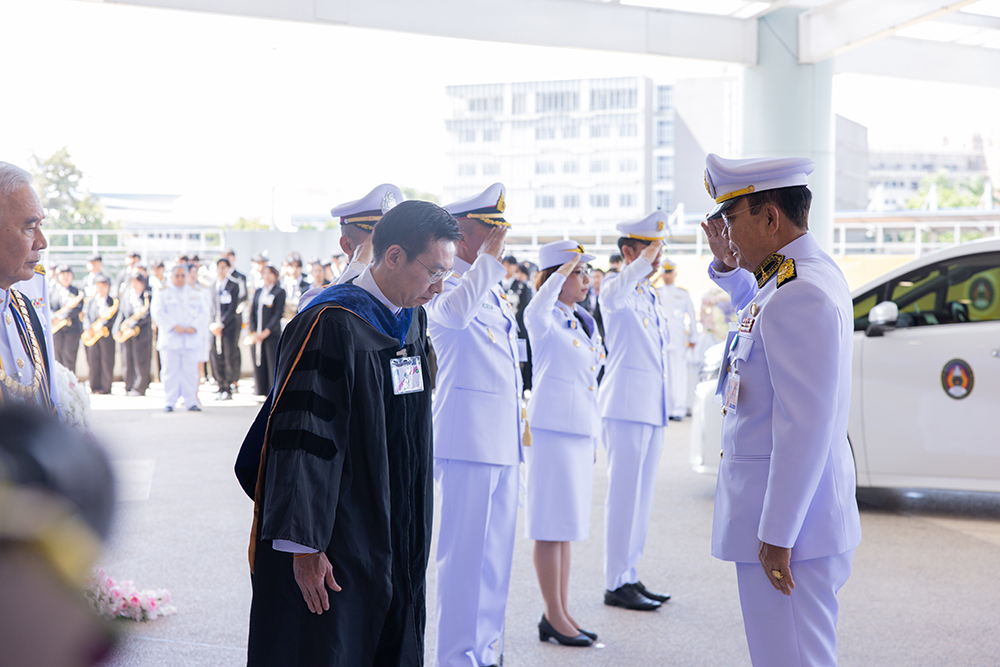 พล.อ. ประยุทธ์ จันทร์โอชา พล.อ. ประยุทธ์ จันทร์โอชา