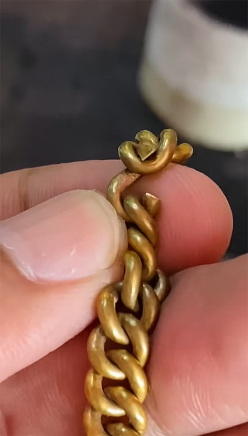 มรดกจากคุณแม่ ถูกขู่ห้ามขาย ก่อนหลอมเป็นทองแท้ มรดกจากคุณแม่ ถูกขู่ห้ามขาย ก่อนหลอมเป็นทองแท้