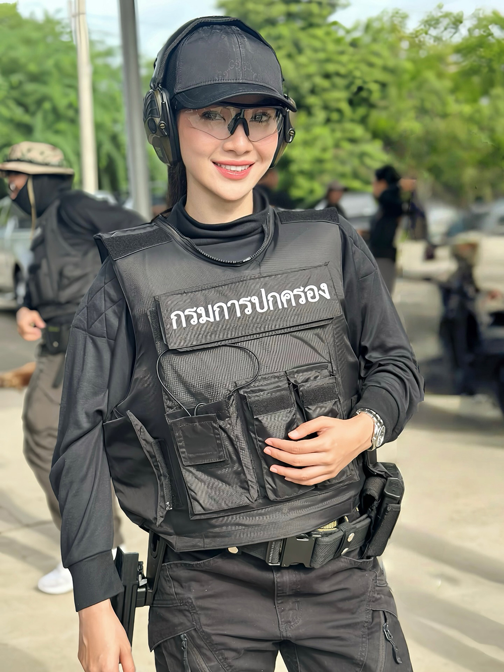 ผู้กองแคท ร.ต.อ.หญิง อาทิติยา เบ็ญจะปัก ผู้กองแคท ร.ต.อ.หญิง อาทิติยา เบ็ญจะปัก