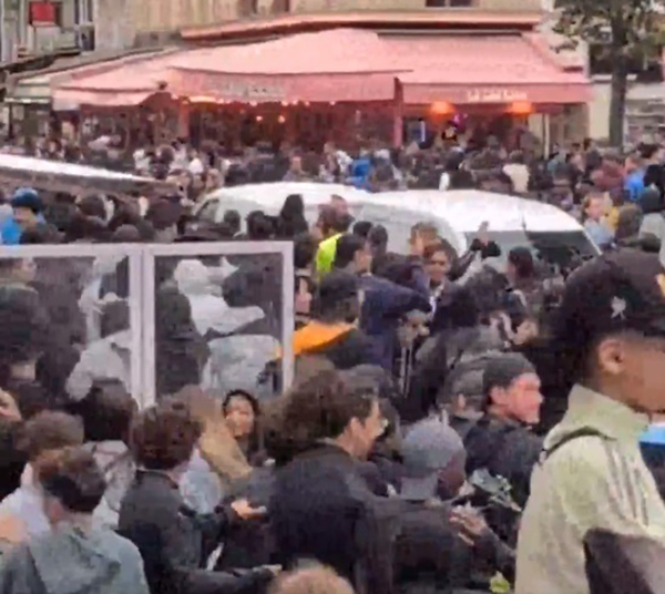 จลาจล จลาจล