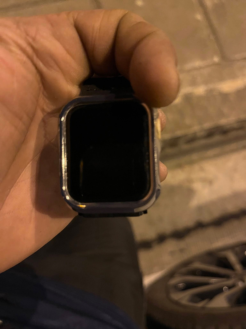 เก็บ Apple Watch โพสต์หาเจ้าของ สุดท้ายมีตำรวจโผล่ เก็บ Apple Watch โพสต์หาเจ้าของ สุดท้ายมีตำรวจโผล่