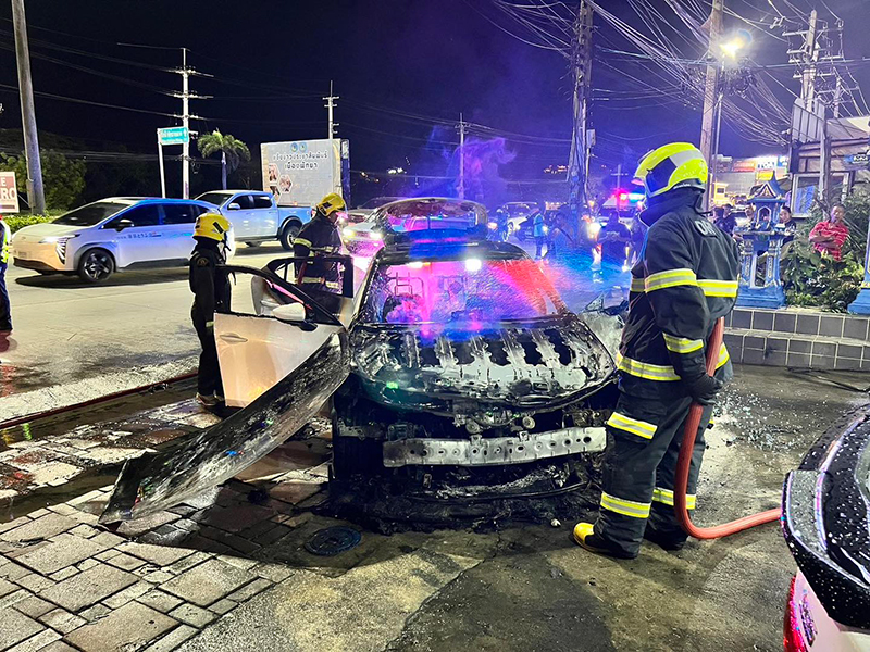 ไฟไหม้รถ ไฟไหม้รถ