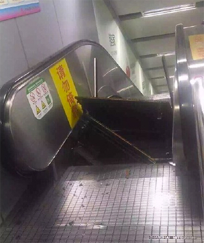 บันไดเลื่อนสถานีรถไฟใต้ดินจีน หลุดทั้งแผง บันไดเลื่อนสถานีรถไฟใต้ดินจีน หลุดทั้งแผง