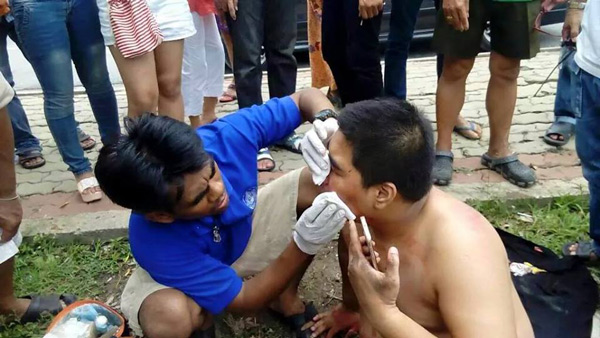 ลูกชายโหน่ง ชะชะช่า ซิ่งเก๋งตกคลอง ลูกชายโหน่ง ชะชะช่า ซิ่งเก๋งตกคลอง