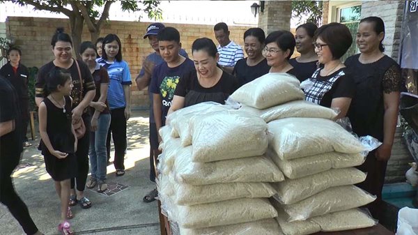 คนไทยในญี่ปุ่นน้ำใจงาม สั่งซื้อข้าวสารช่วยชาวนาไทย นำมาแจกฟรี คนไทยในญี่ปุ่นน้ำใจงาม สั่งซื้อข้าวสารช่วยชาวนาไทย นำมาแจกฟรี