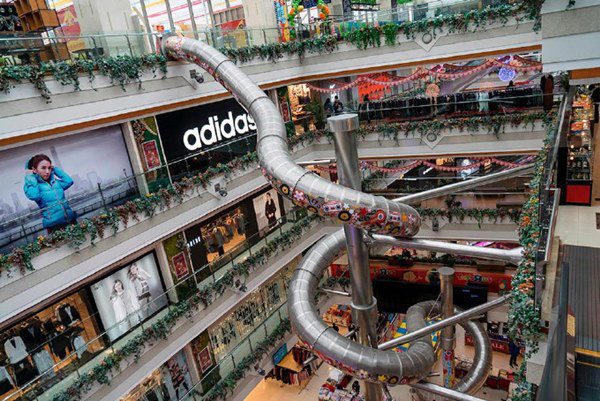 สไลเดอร์ยักษ์ในห้าง สไลเดอร์ยักษ์ในห้าง