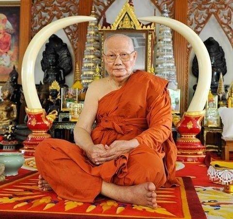 หลวงพ่อจรัญ วัดอัมพวัน หลวงพ่อจรัญ วัดอัมพวัน