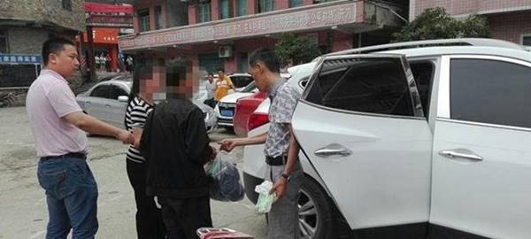 ลุงวัย 46 เด็กสาว 15 หนีตามกันไปใช้ชีวิตคู่อยู่ในถ้ำ ลุงวัย 46 เด็กสาว 15 หนีตามกันไปใช้ชีวิตคู่อยู่ในถ้ำ