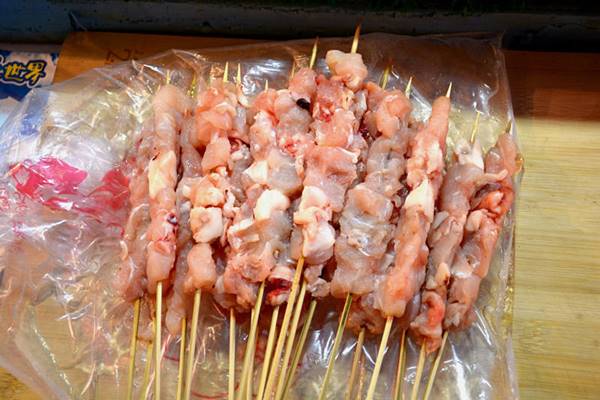 เนื้อจระเข้ปิ้ง เนื้อจระเข้ปิ้ง