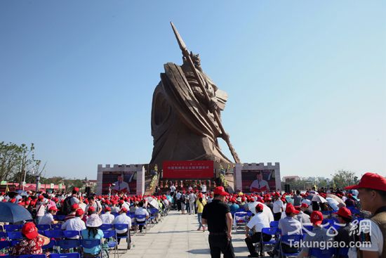 รูปปั้นเทพเจ้ากวนอูใหญ่ที่สุดในโลก รูปปั้นเทพเจ้ากวนอูใหญ่ที่สุดในโลก