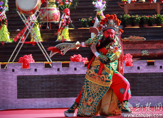 รูปปั้นเทพเจ้ากวนอูใหญ่ที่สุดในโลก รูปปั้นเทพเจ้ากวนอูใหญ่ที่สุดในโลก