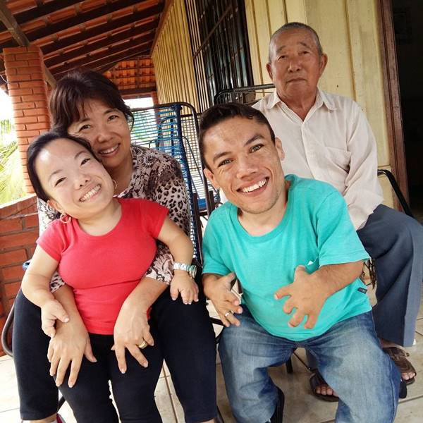 คู่รักคนแคระ คู่รักคนแคระ