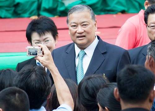 ม.ร.ว.สุขุมพันธุ์ บริพัตร ม.ร.ว.สุขุมพันธุ์ บริพัตร