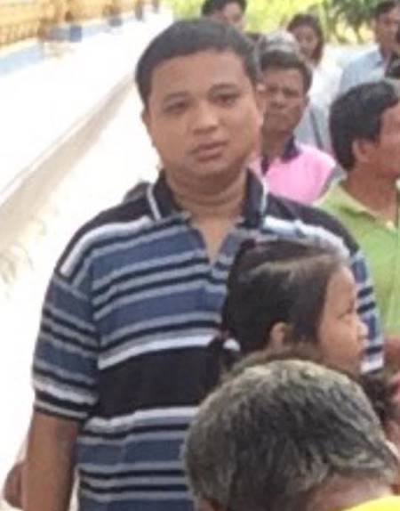 ชายมือไวฉกเงินโปรยทานชิ่งหนีต่อหน้านาค ชายมือไวฉกเงินโปรยทานชิ่งหนีต่อหน้านาค