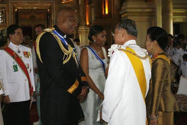 กษัตริย์แห่งเลโซโท เสด็จฯ สักการะพระบรมศพ ในหลวง ร.9 กษัตริย์แห่งเลโซโท เสด็จฯ สักการะพระบรมศพ ในหลวง ร.9