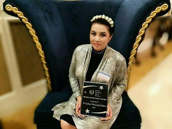 หมอแก้มหอม หมอแก้มหอม