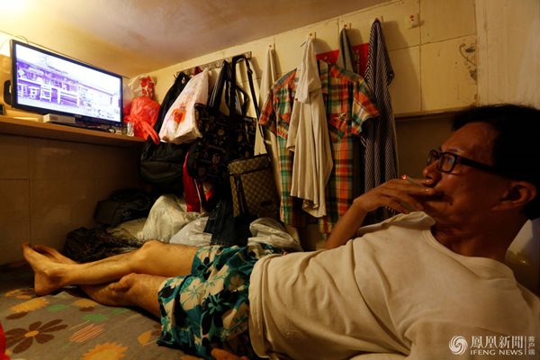 บ้านโลงศพ บ้านโลงศพ