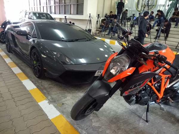 เบนซ์ เรซซิ่ง เบนซ์ เรซซิ่ง