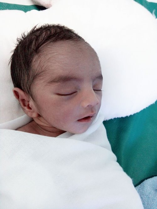 ทารกหน้าหล่อ ทารกหน้าหล่อ