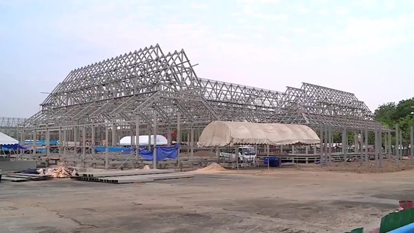 เปิดภาพล่าสุด การสร้างพระเมรุมาศ - เตรียมพันธุ์ไม้กว่า 2 แสนต้นประดับ เปิดภาพล่าสุด การสร้างพระเมรุมาศ - เตรียมพันธุ์ไม้กว่า 2 แสนต้นประดับ