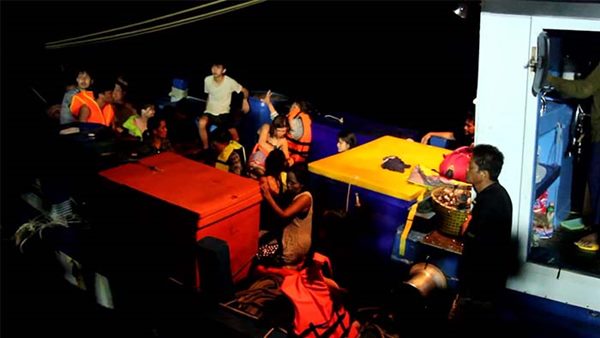 เปิดใจฮีโร่ ไต้ก๋งเรือประมง วกเรือไปช่วยเรือล่มที่ตราด เปิดใจฮีโร่ ไต้ก๋งเรือประมง วกเรือไปช่วยเรือล่มที่ตราด