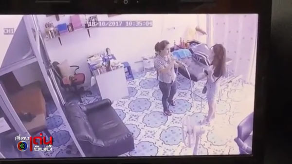 เจ้าของร้านเสริมสวยโต้กลับ งัดคลิปวงจรปิดสู้ ยันผมลูกค้าเสียมาก่อนแล้ว เจ้าของร้านเสริมสวยโต้กลับ งัดคลิปวงจรปิดสู้ ยันผมลูกค้าเสียมาก่อนแล้ว