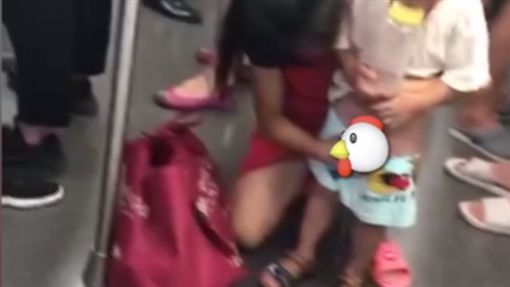 เด็กฉี่บนรถไฟฟ้า เด็กฉี่บนรถไฟฟ้า