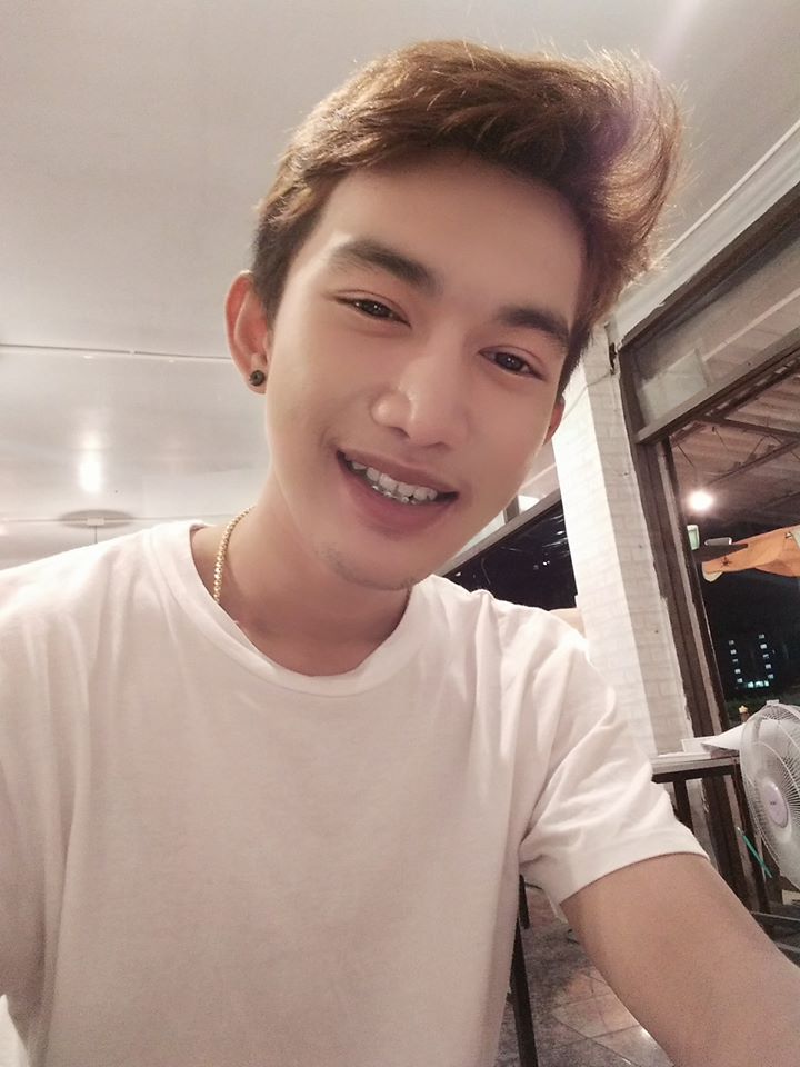 เอ็กซ์ Let Me In เอ็กซ์ Let Me In