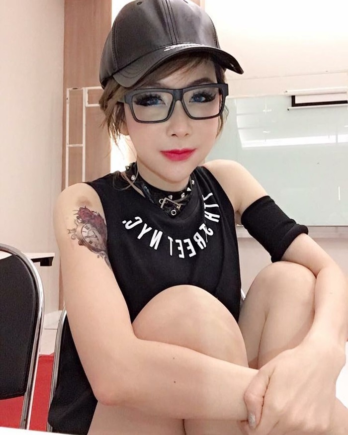 นิกกี้ พริตตี้เงินล้าน นิกกี้ พริตตี้เงินล้าน