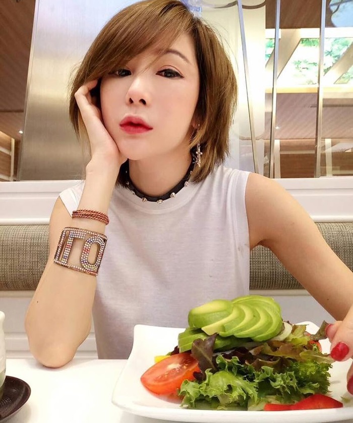 นิกกี้ พริตตี้เงินล้าน นิกกี้ พริตตี้เงินล้าน