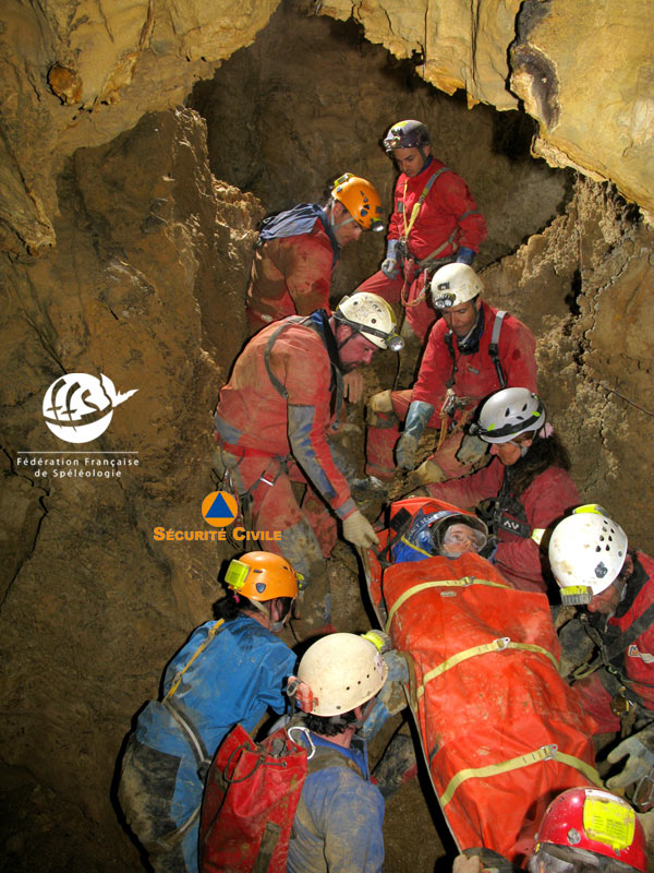 เด็กติดถ้ำหลวง เด็กติดถ้ำหลวง