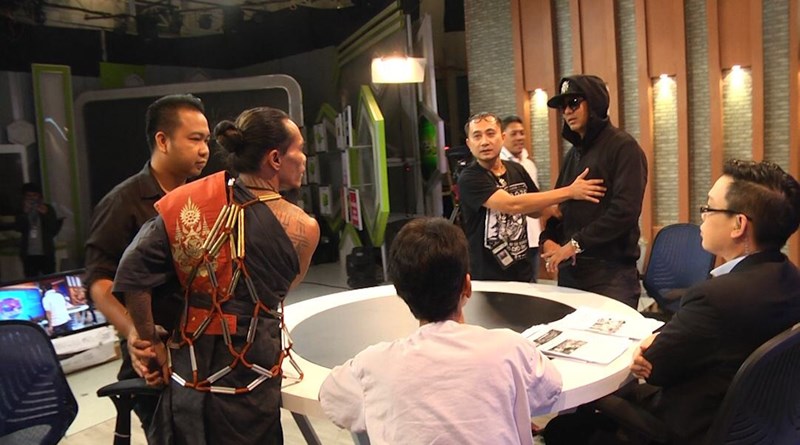 ปู่มหามุนี บี ฟักโกสต์ หวิดวางมวลกลางรายการ ปู่มหามุนี บี ฟักโกสต์ หวิดวางมวลกลางรายการ