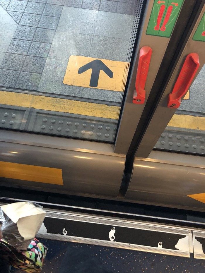 รถไฟฟ้าขัดข้อง รถไฟฟ้าขัดข้อง