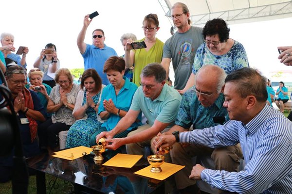 ทายาทแฝดสยาม อิน จัน ทายาทแฝดสยาม อิน จัน