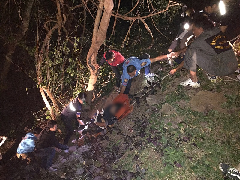 รถกระบะแหกโค้ง รถกระบะแหกโค้ง