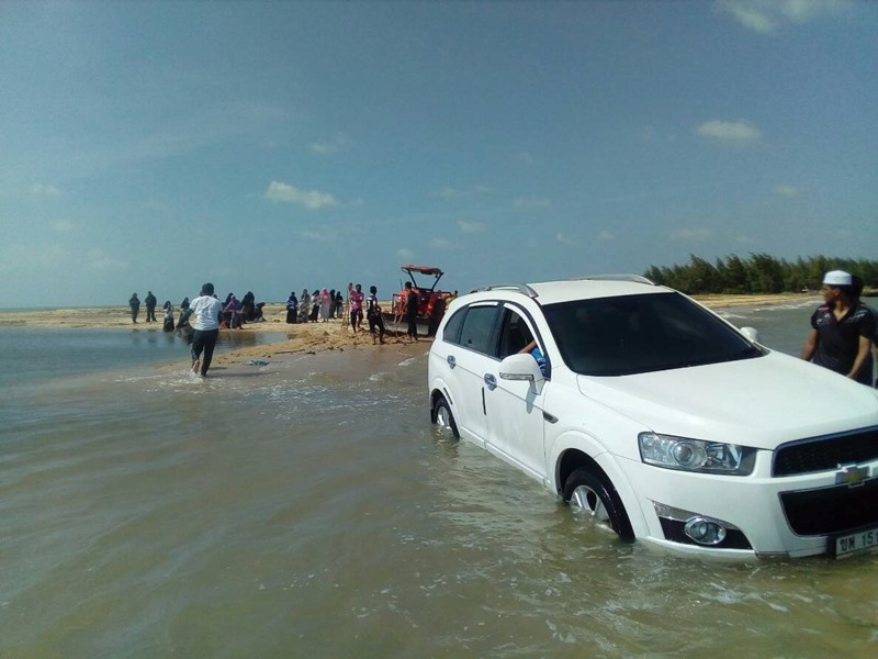 รถ SUV ติดทราย รถ SUV ติดทราย